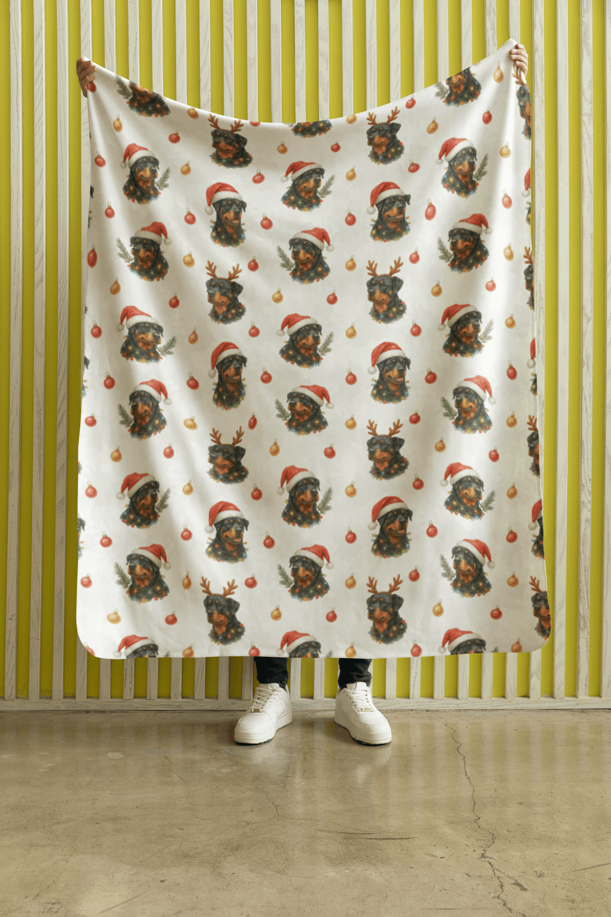 Winter Watch Rottweiler Sherpa Blanket - London Penny Gift Wrap