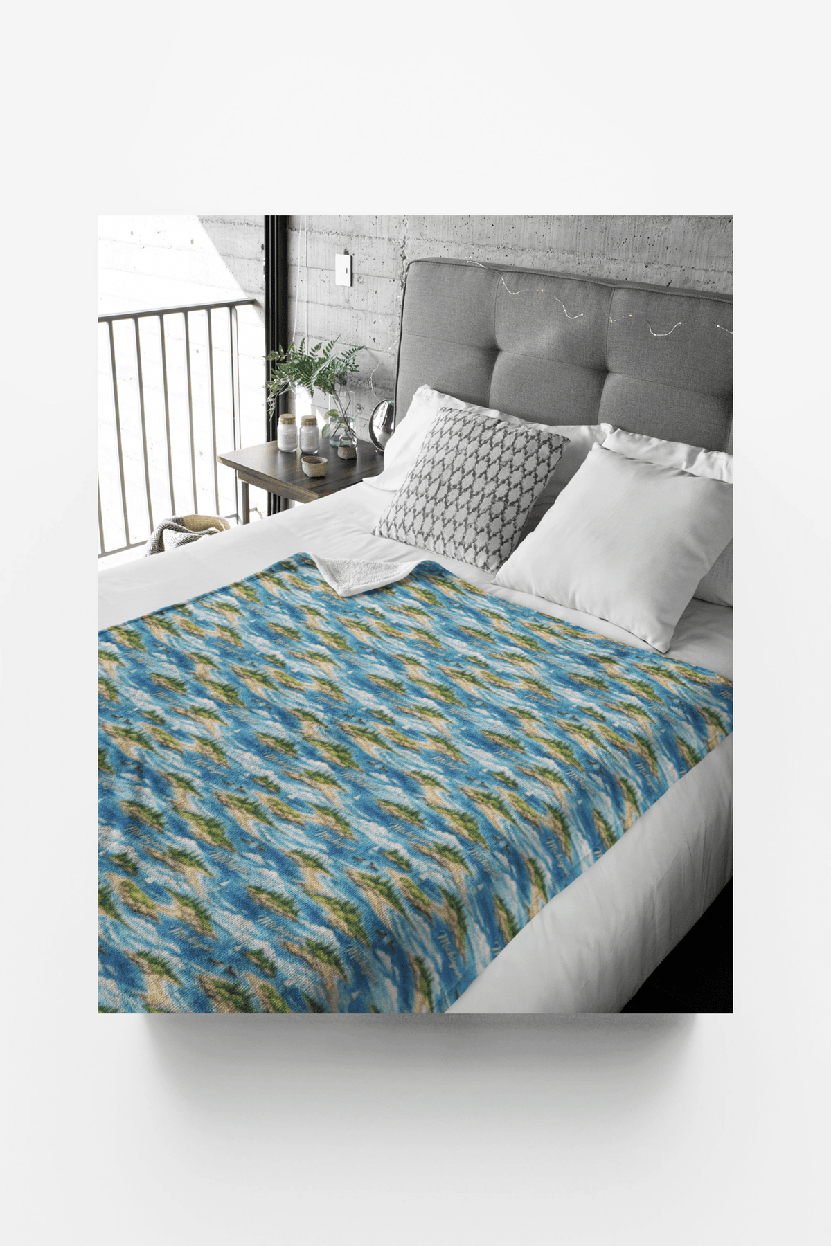 Michigan Great Lakes Calm Sherpa Blanket - London Penny Gift Wrap