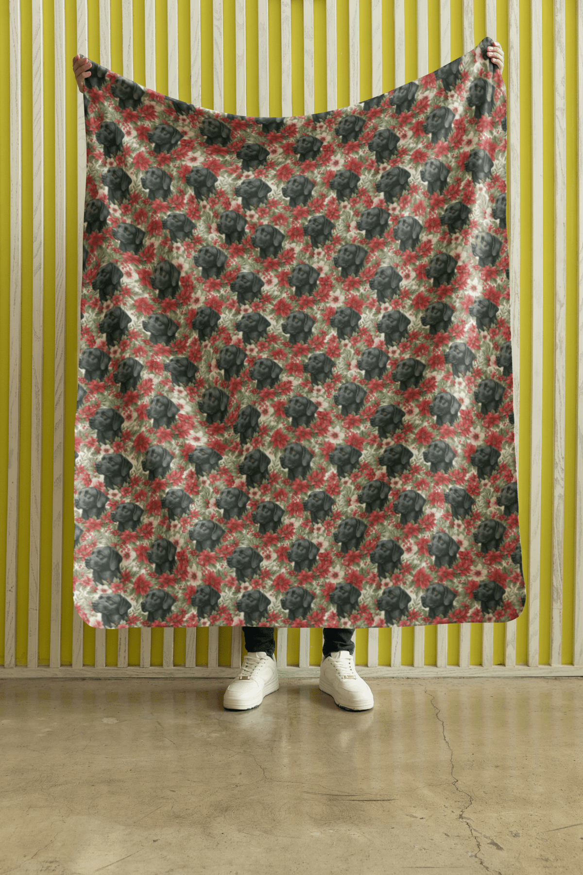 The Mistletoe Watcher Sherpa Blanket - London Penny Gift Wrap