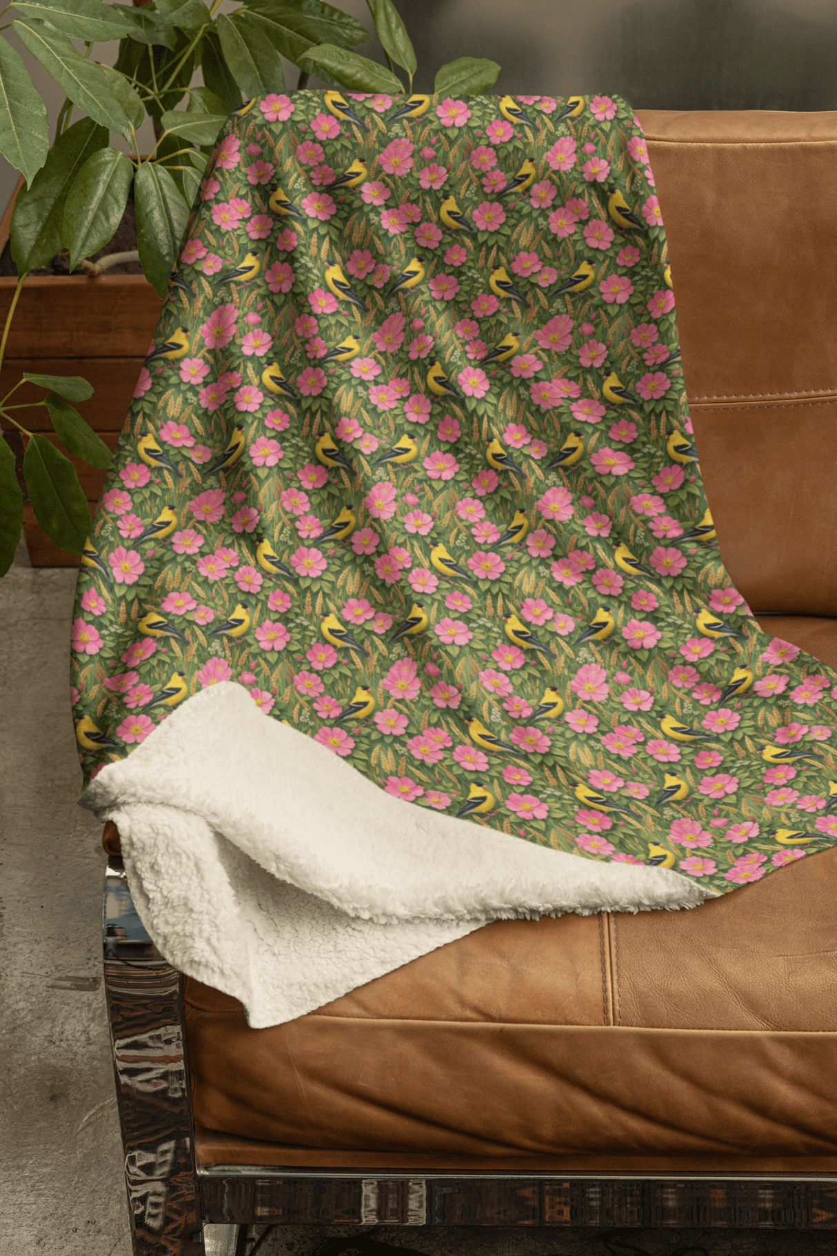 Iowa Flora & Fauna Sherpa Blanket - London Penny Gift Wrap