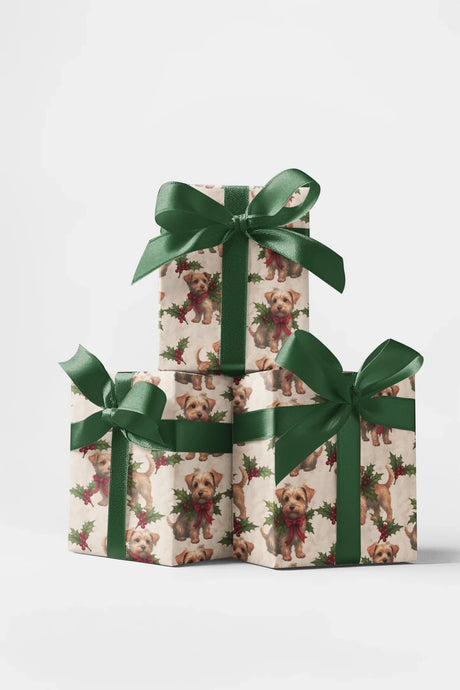 Mistletoe Moments - London Penny Gift Wrap